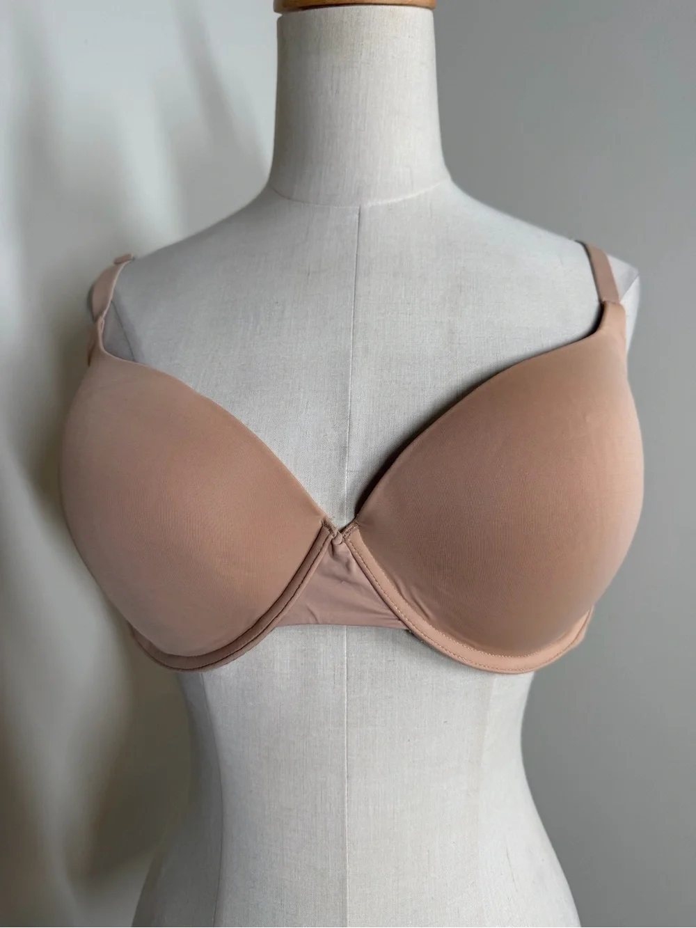 Victoria’s Secret Wear Everywhere-SZ 36D-Full Cvg. Tan Underwired Tee-Shirt Bra